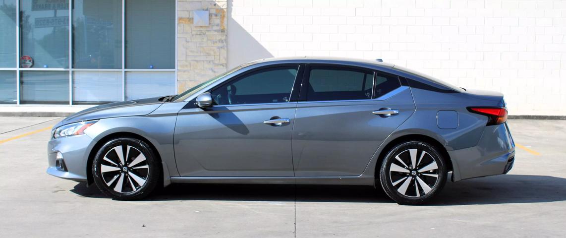 2020 Nissan Altima SL photo 4