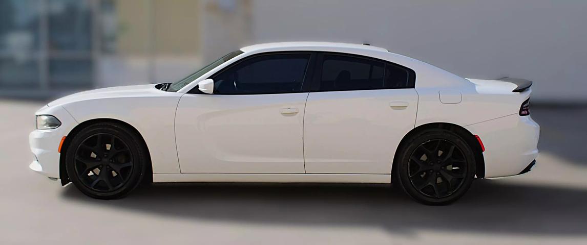 2020 Dodge Charger SXT photo 4