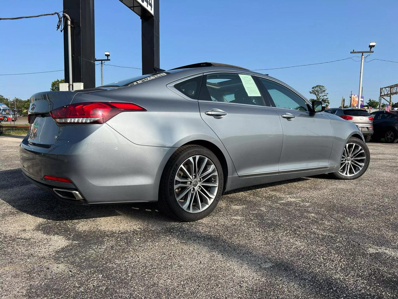 2015 Hyundai Genesis Base photo 7