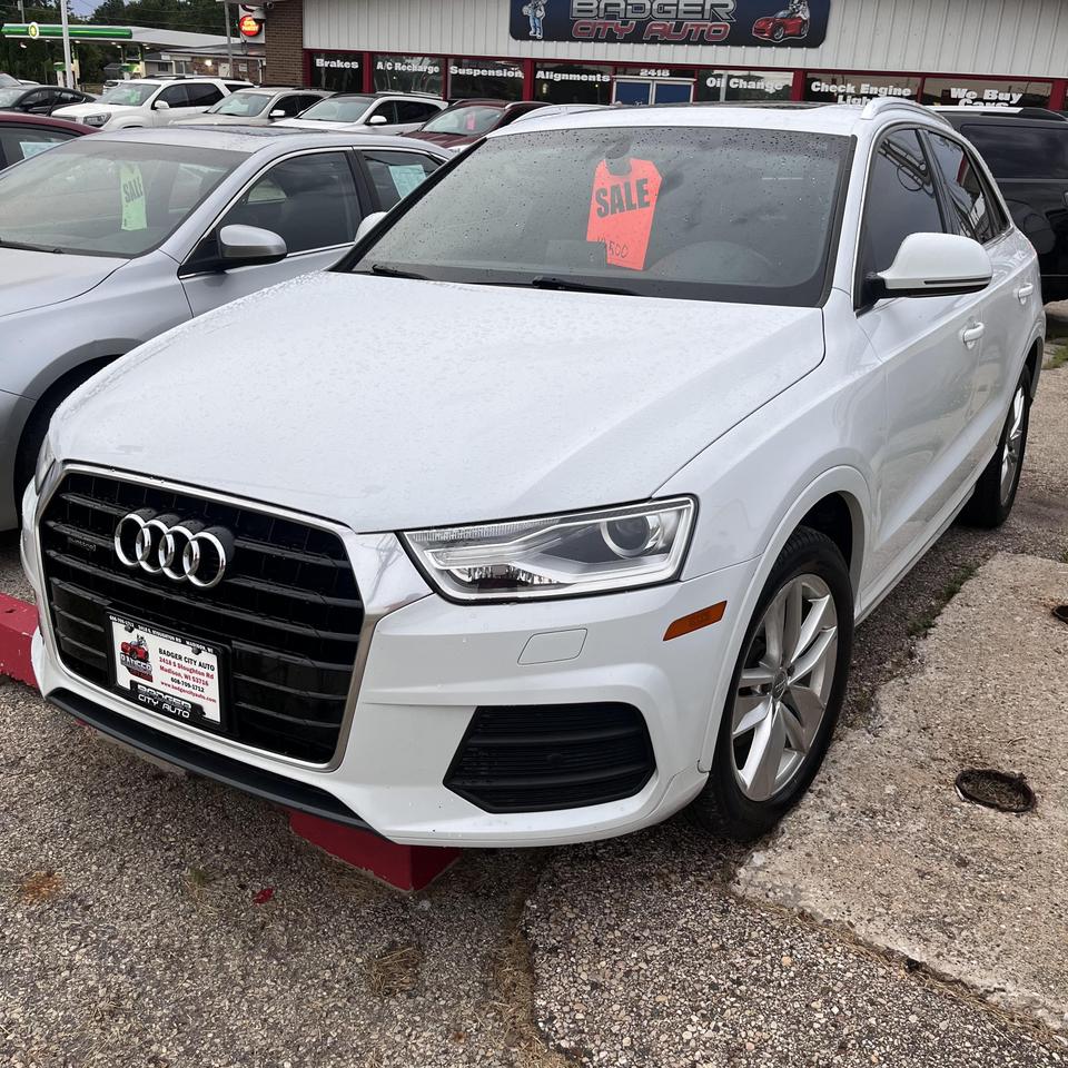 2016 Audi Q3 Premium Plus photo 2