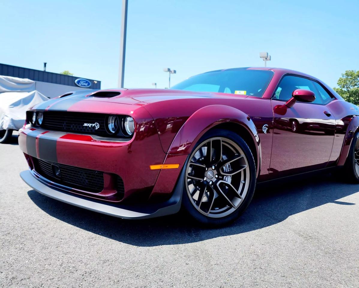 2023 Dodge Challenger SRT photo 9