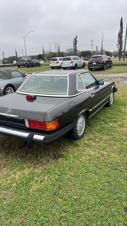 1986 Mercedes-Benz 560 null photo 4