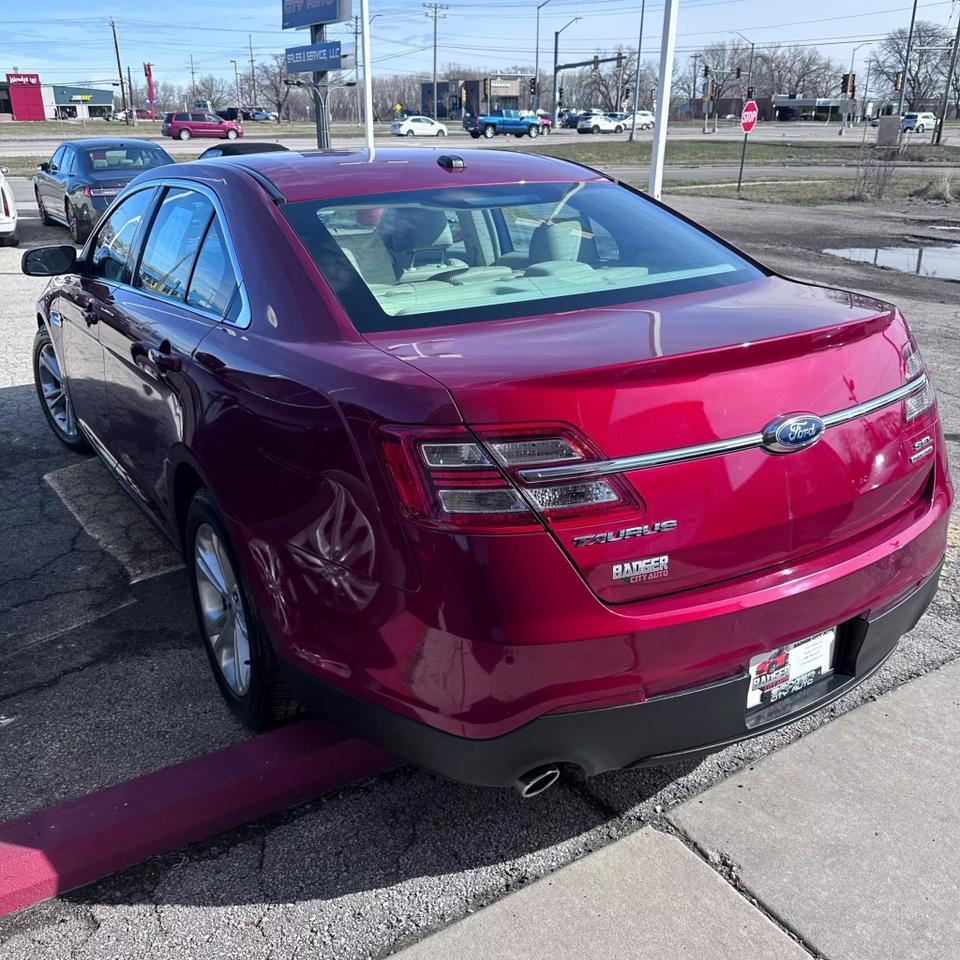 2014 Ford Taurus SEL photo 3