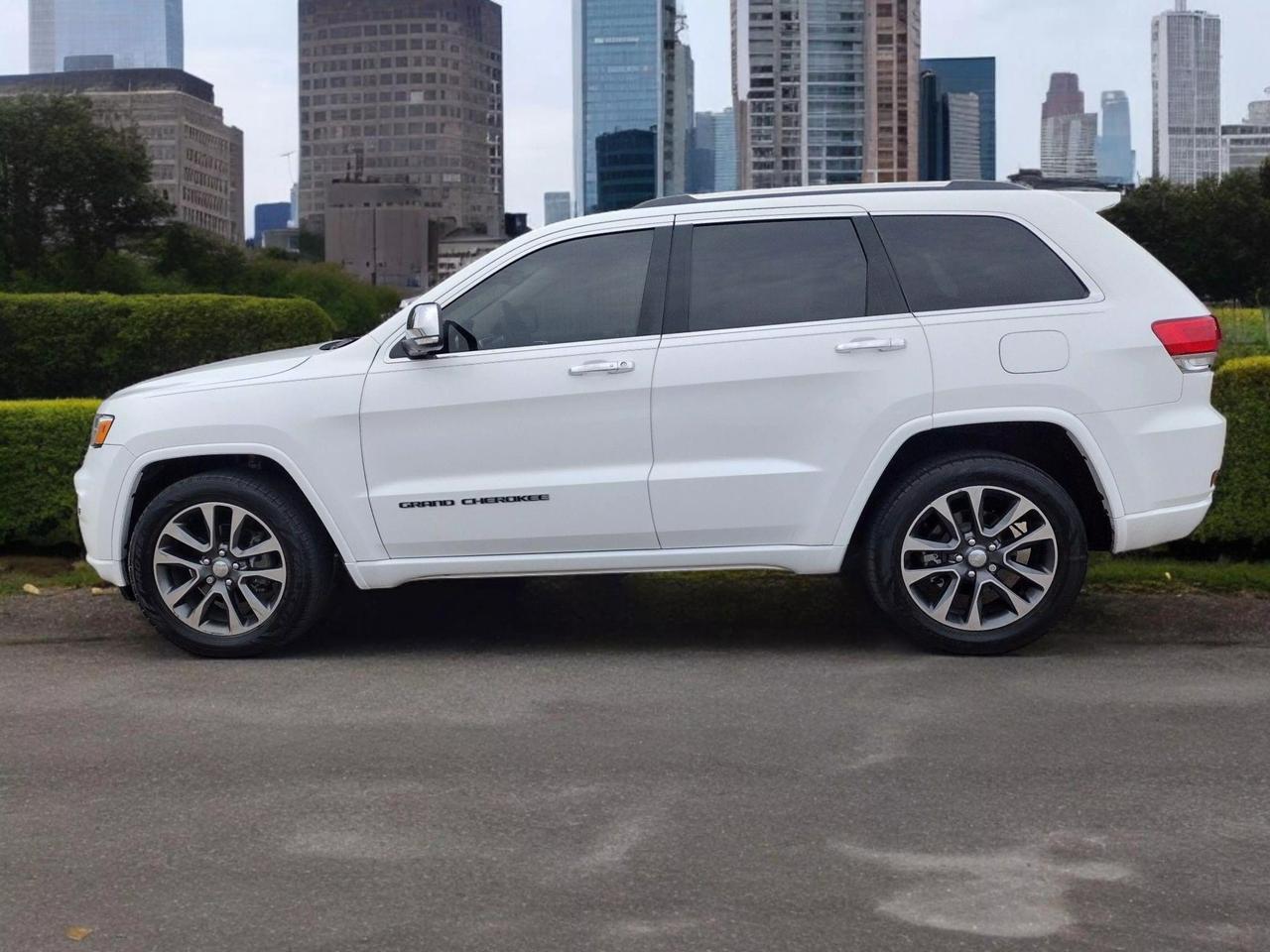 2017 Jeep Grand Cherokee Overland photo 33