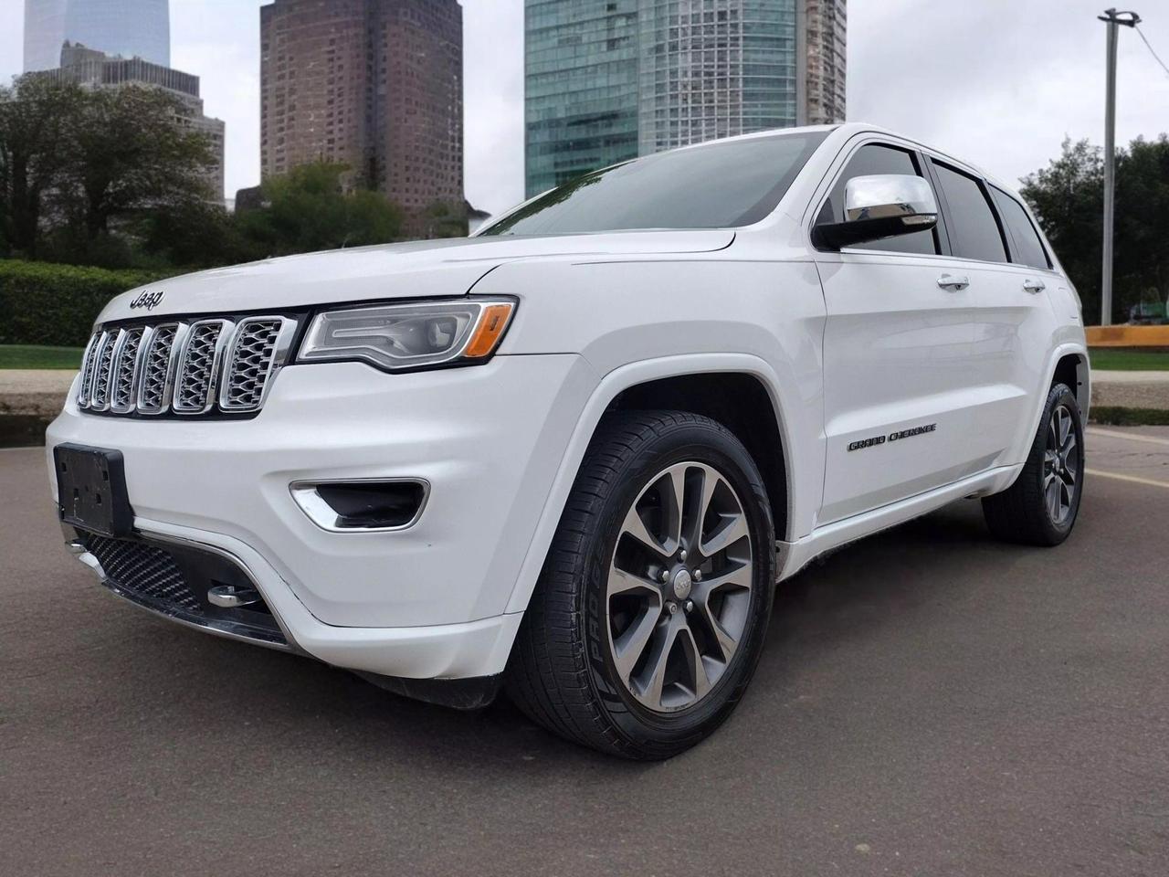 2017 Jeep Grand Cherokee Overland photo 11