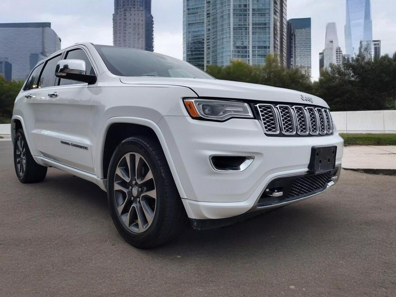 2017 Jeep Grand Cherokee Overland photo 3