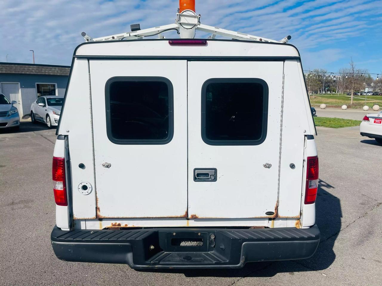 2007 Ford F-150 STX photo 9