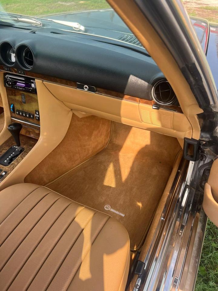 1986 Mercedes-Benz 560 null photo 11