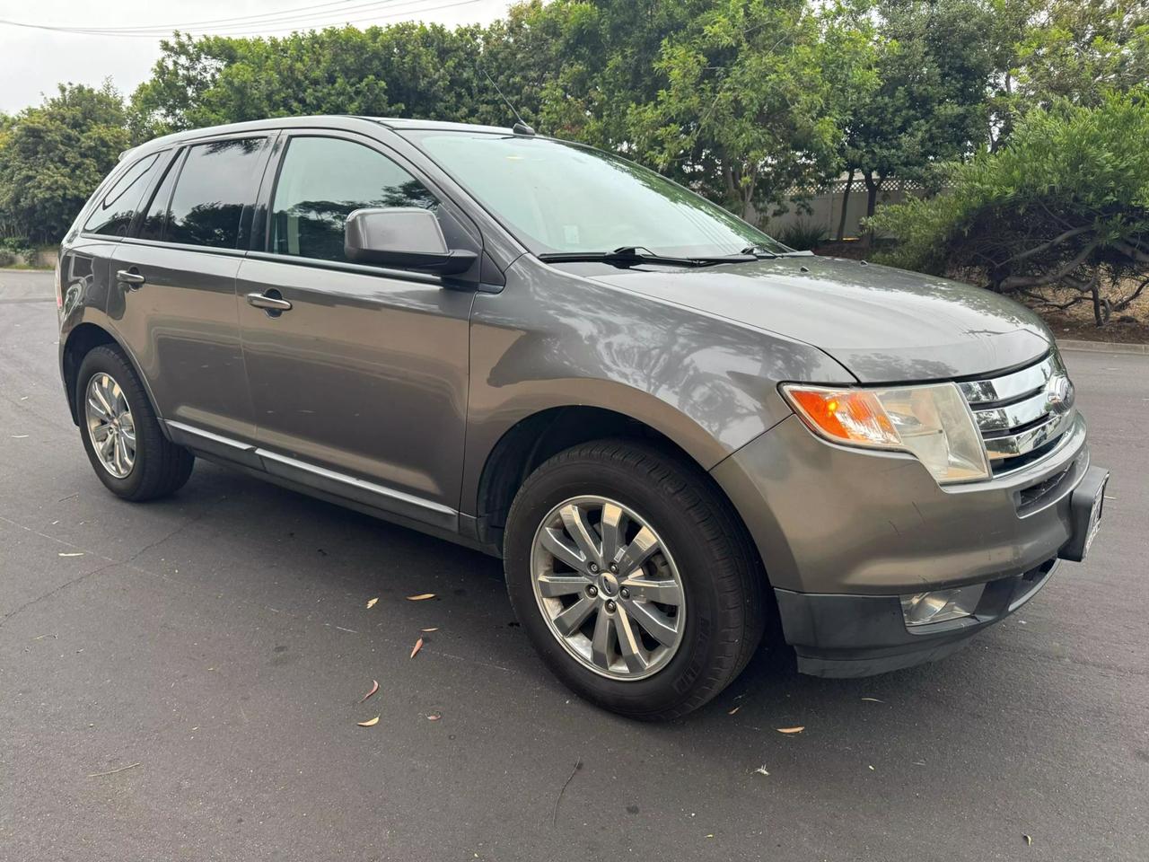 2010 Ford Edge SEL photo 5