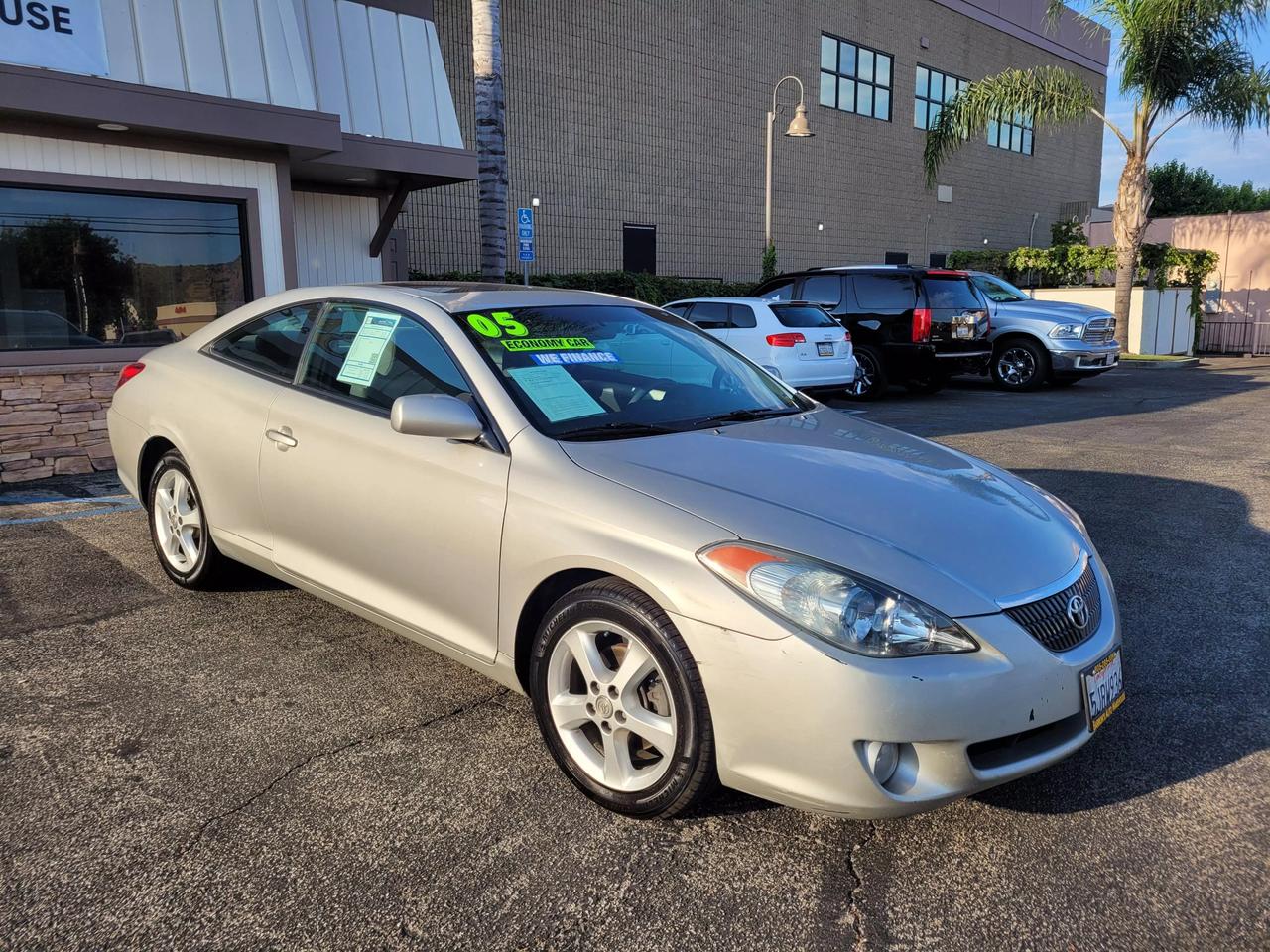 2005 Toyota Camry Solara SE photo 9