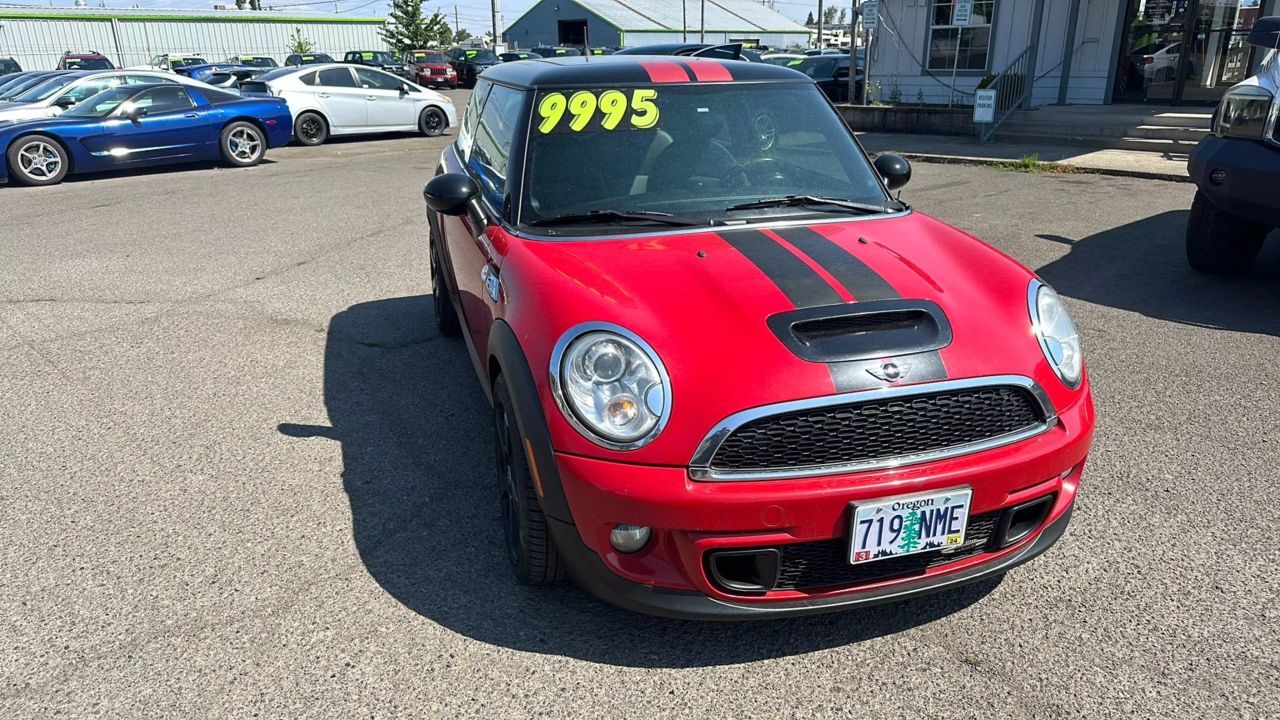 2011 MINI Cooper John Cooper Works's photo