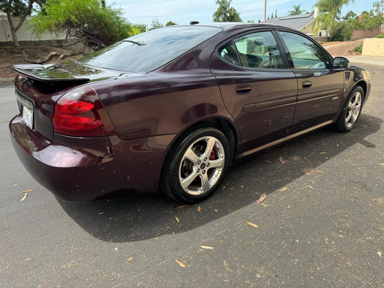 2006 Pontiac Grand Prix GXP photo 5