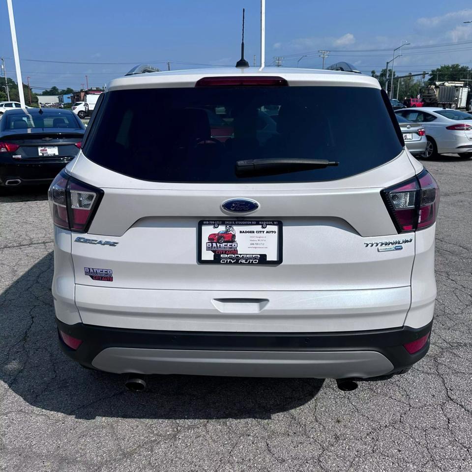 2017 Ford Escape Titanium photo 5