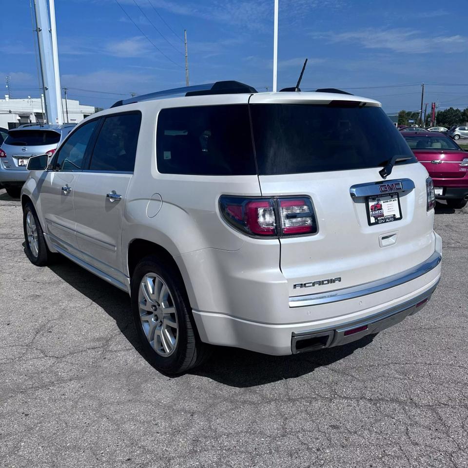 2016 GMC Acadia Denali photo 4