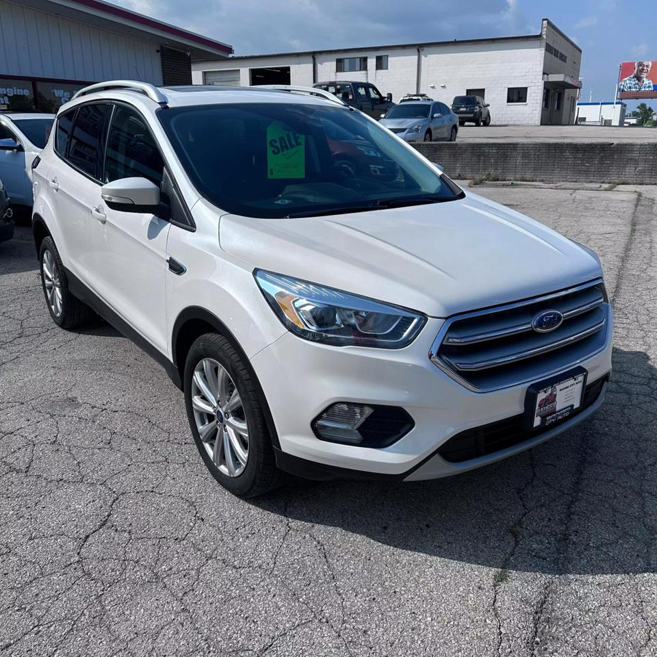 2017 Ford Escape Titanium photo 3