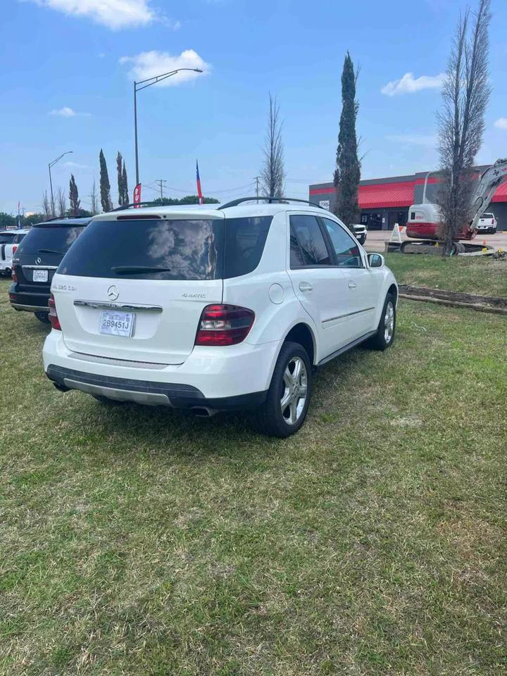 2008 Mercedes-Benz M-Class ML320 photo 4