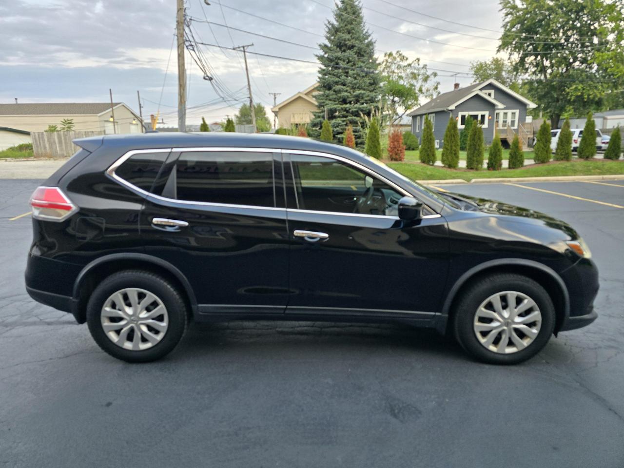 2015 Nissan Rogue S photo 27