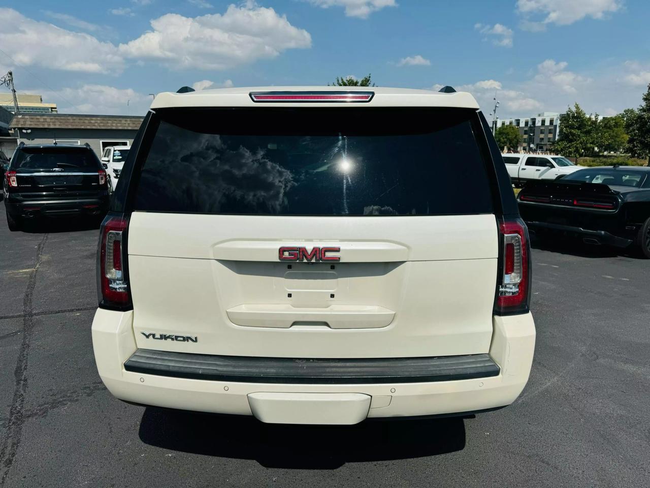 2015 GMC Yukon SLT photo 15