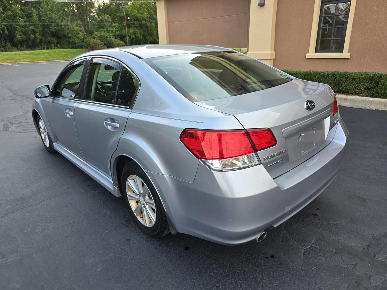 2012 Subaru Legacy I Premium photo 25