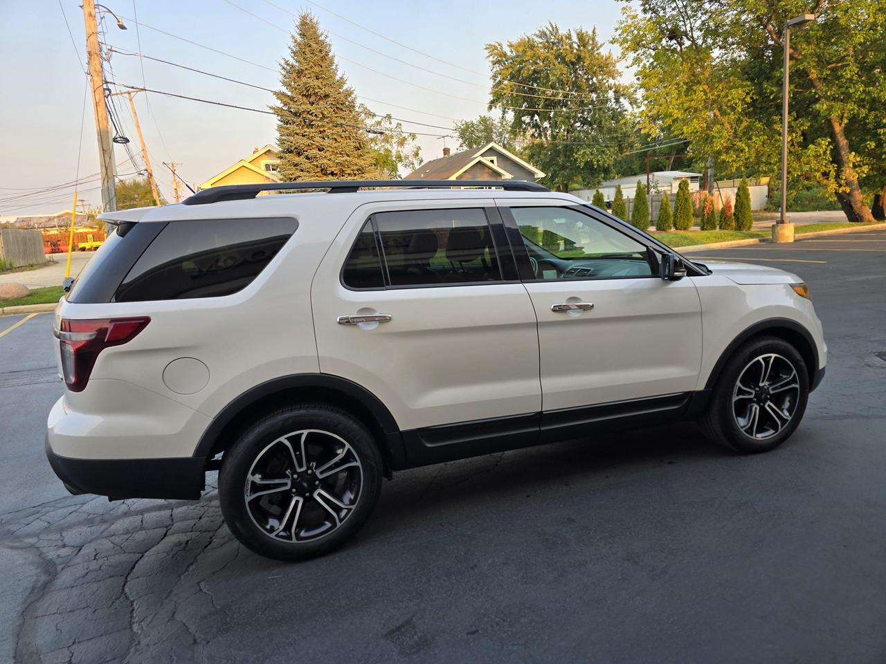 2014 Ford Explorer Sport photo 33