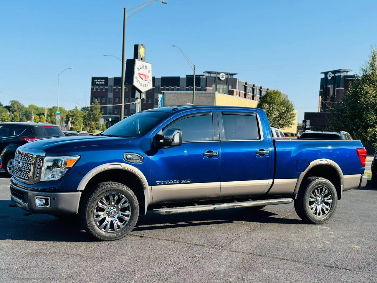 2016 Nissan Titan XD Platinum Reserve photo 43