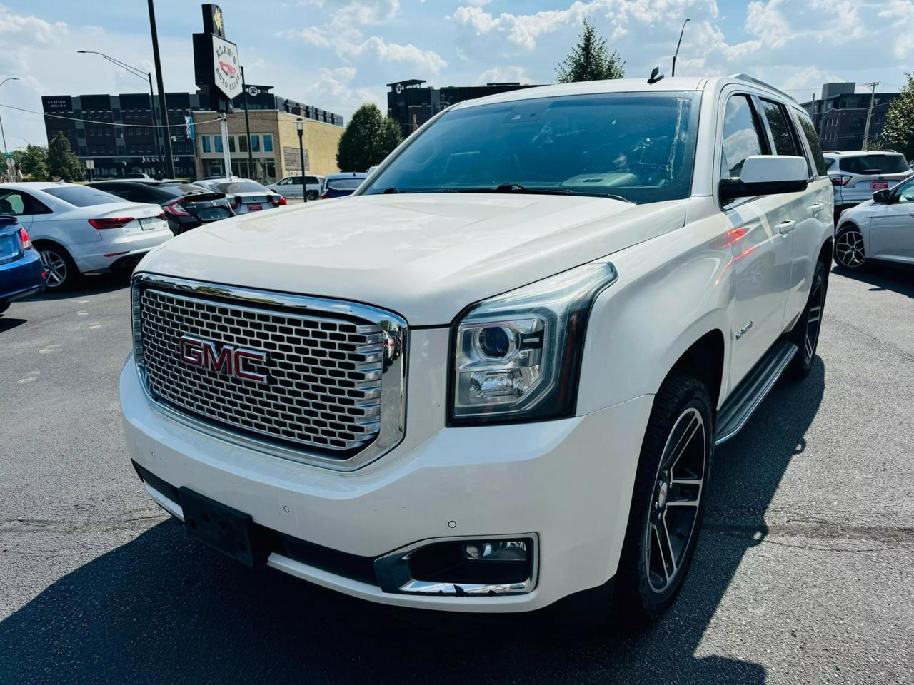 2015 GMC Yukon SLT photo 5