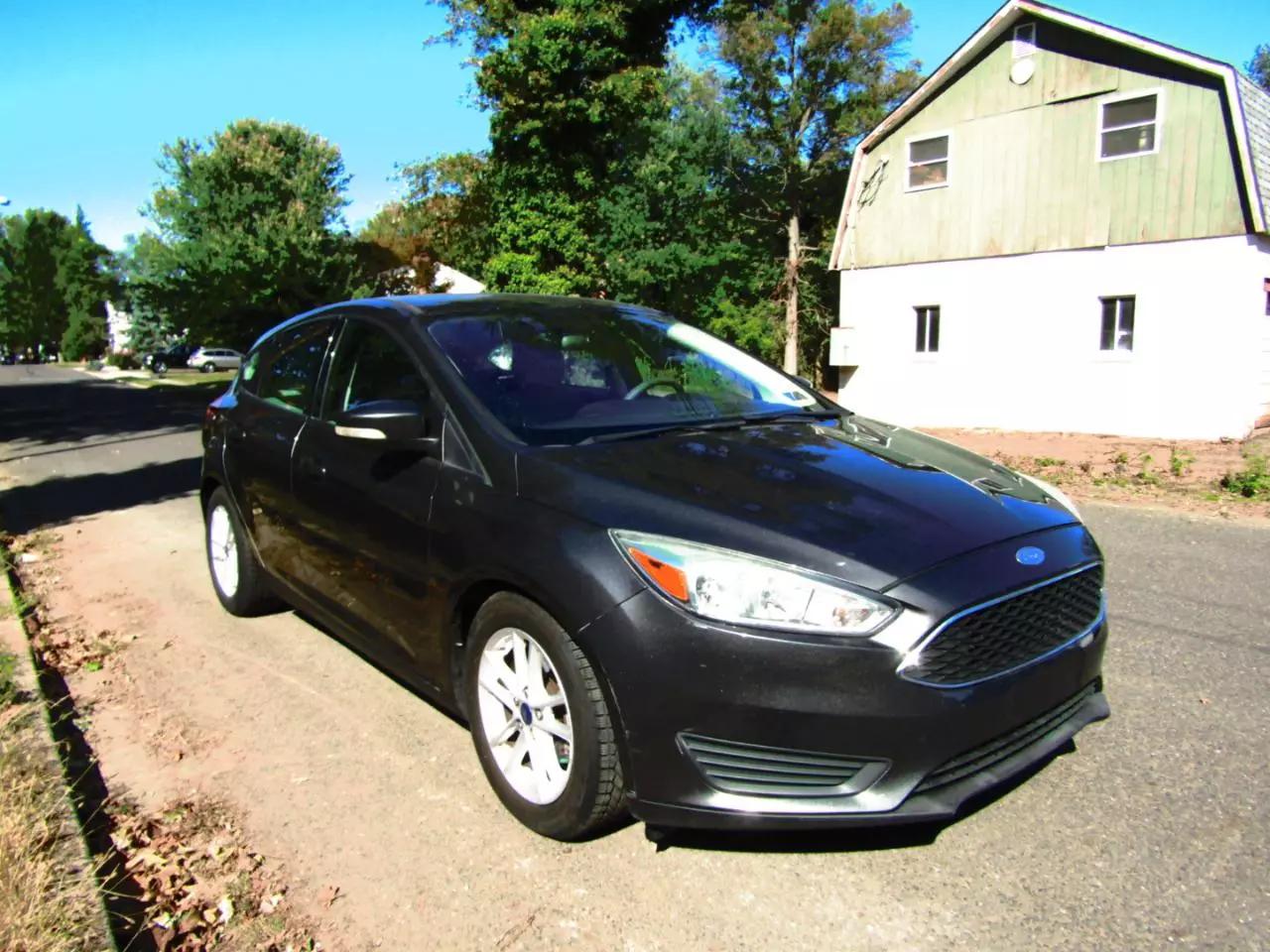 2015 Ford Focus SE photo 12