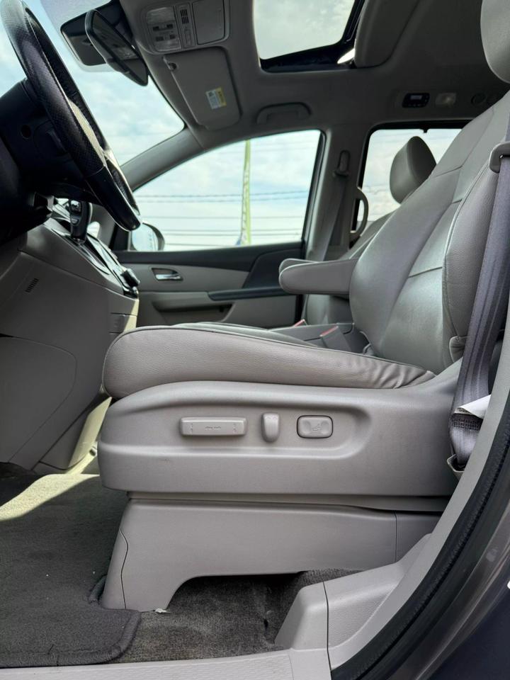 2016 Honda Odyssey EX-L photo 51