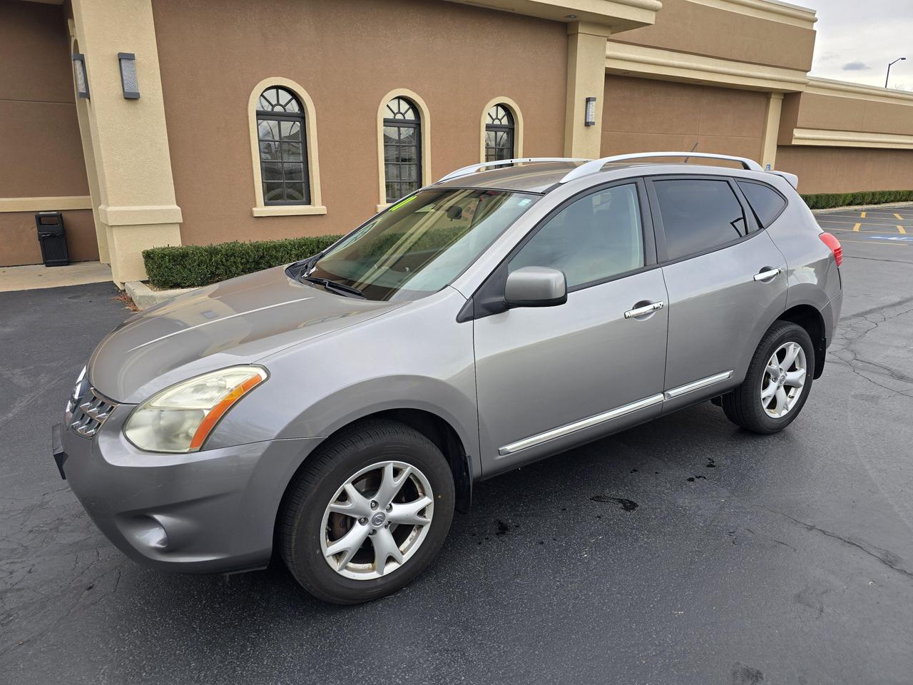 2011 Nissan Rogue SV photo 15