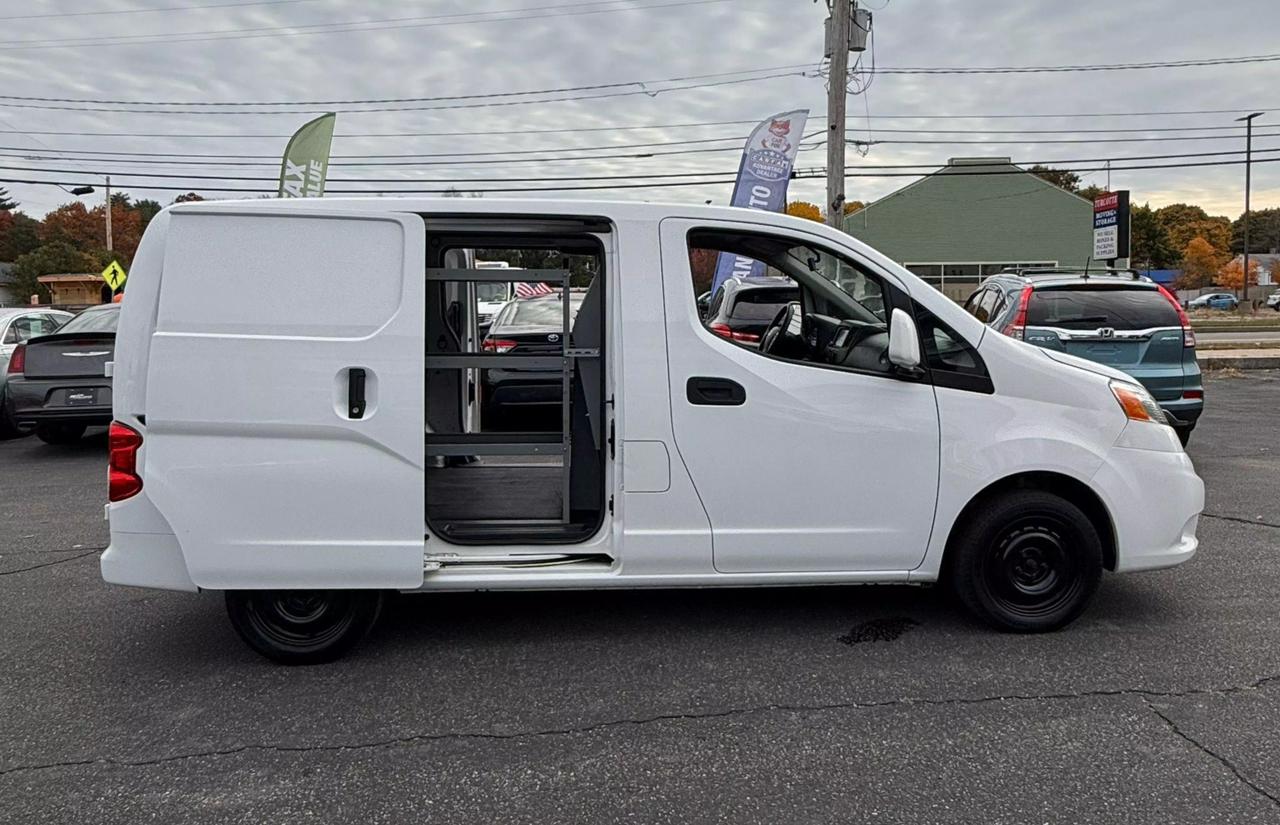 2020 Nissan NV200 SV photo 25