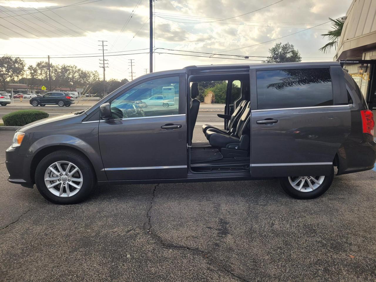 2019 Dodge Grand Caravan SXT photo 9