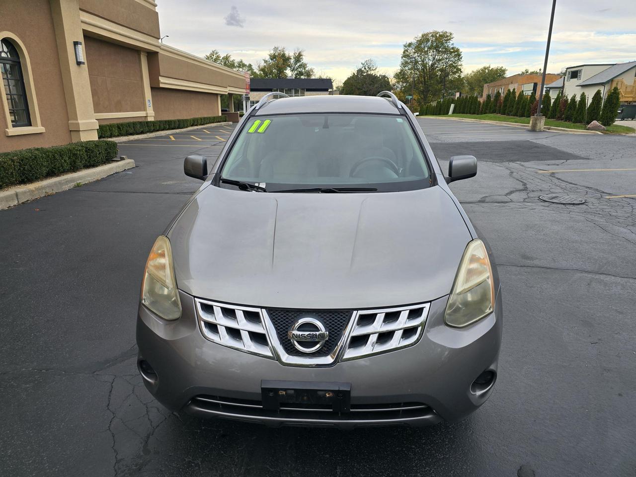 2011 Nissan Rogue SV photo 29