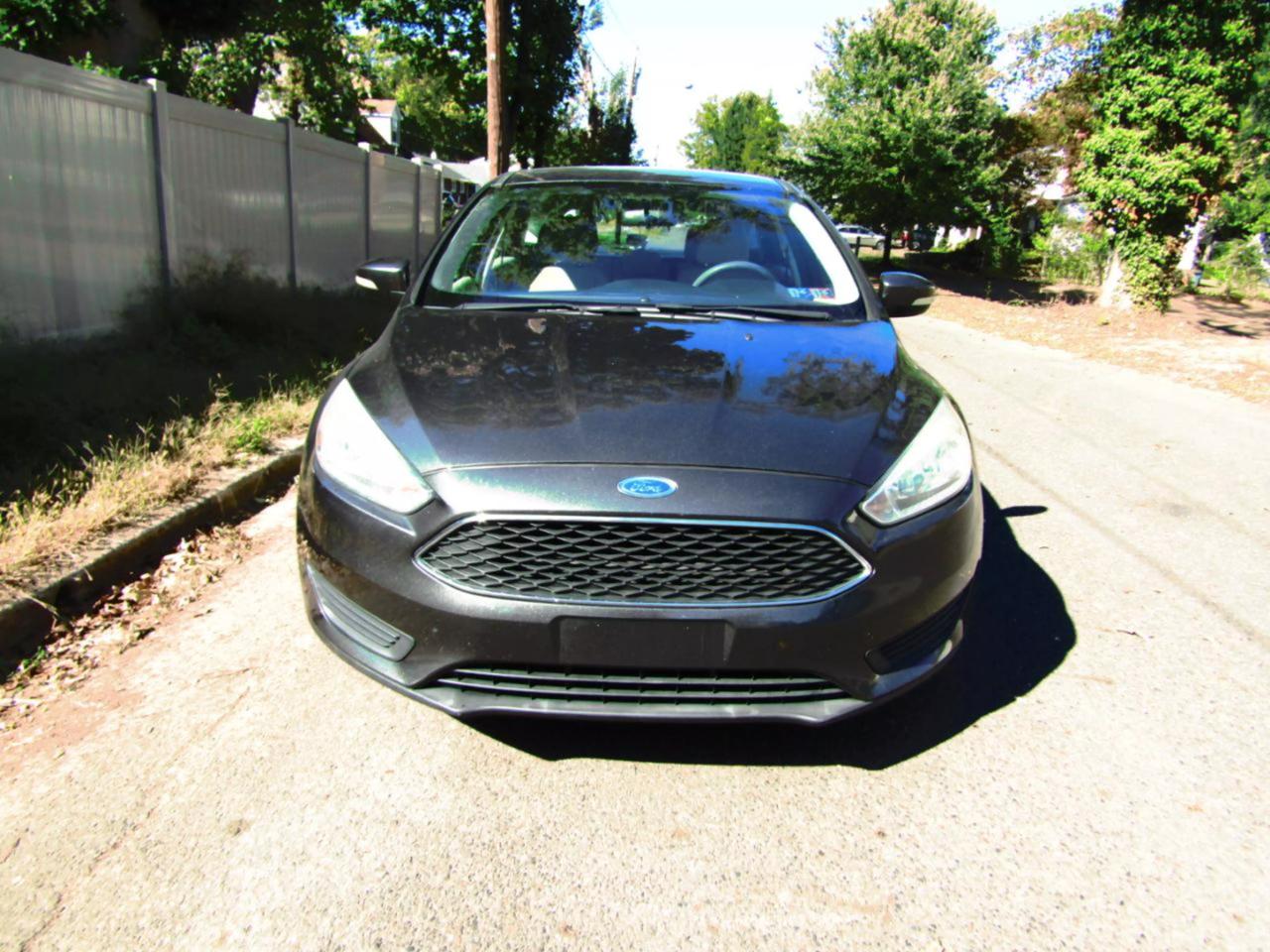 2015 Ford Focus SE photo 13