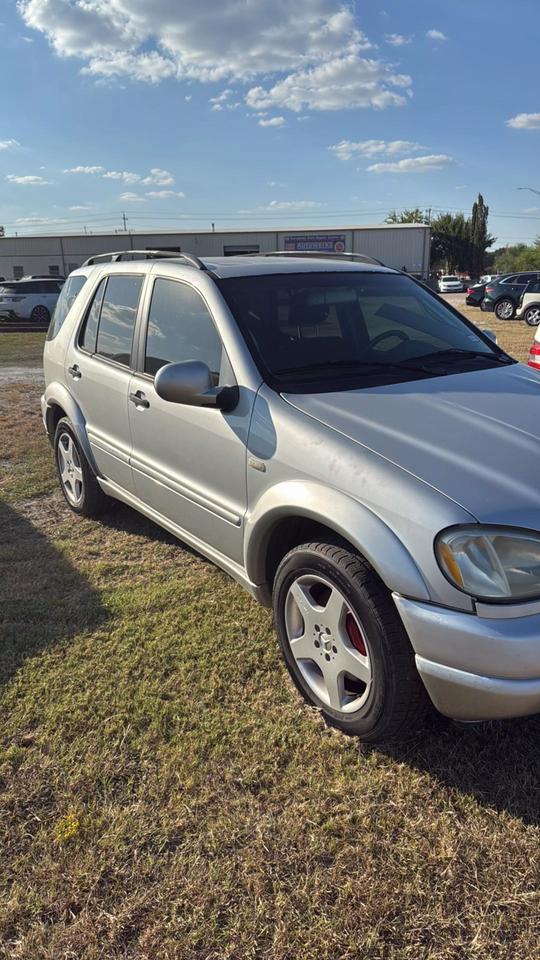 2000 Mercedes-Benz M-Class ML55 AMG photo 5