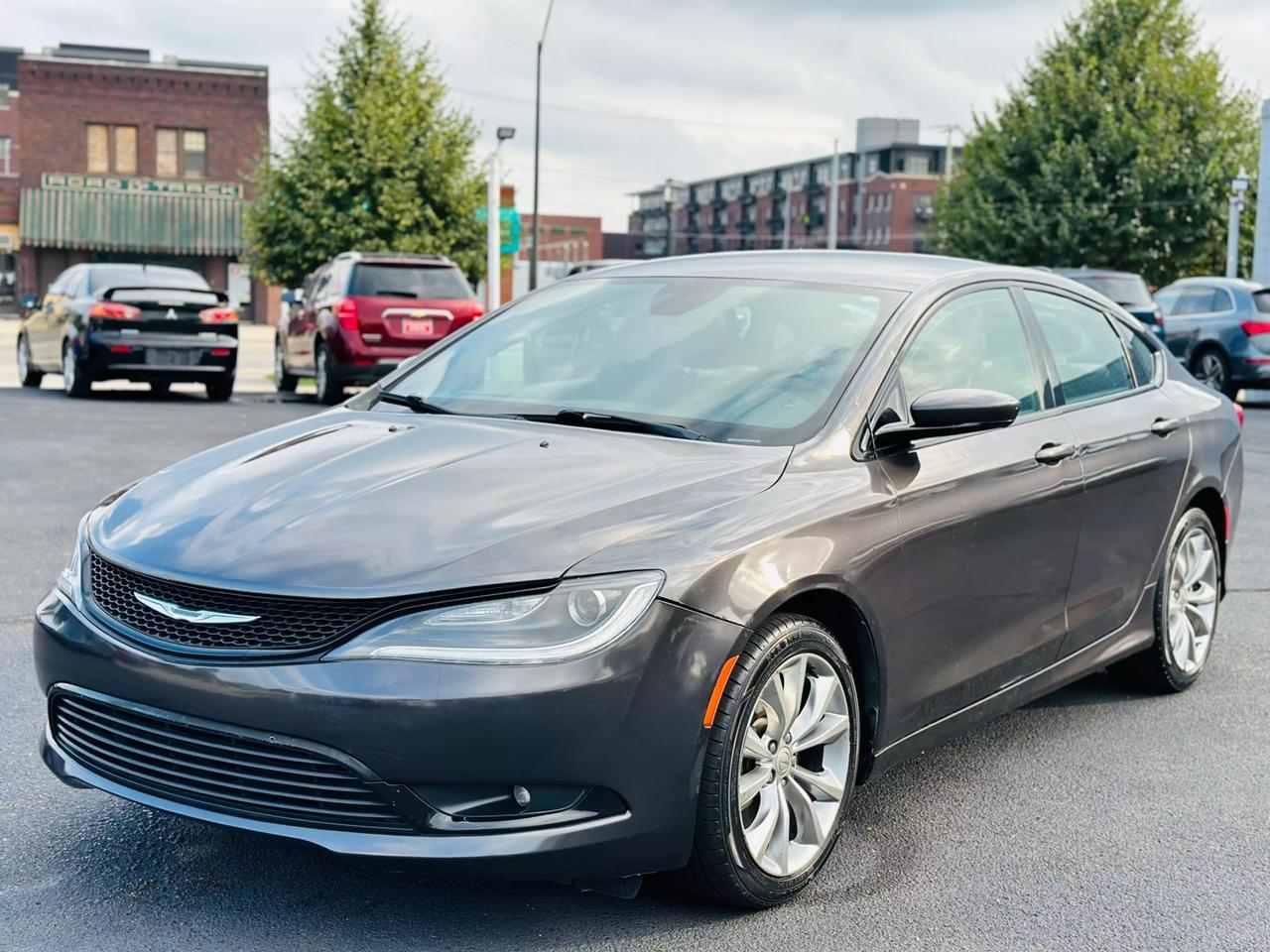 2015 Chrysler 200 S photo 3