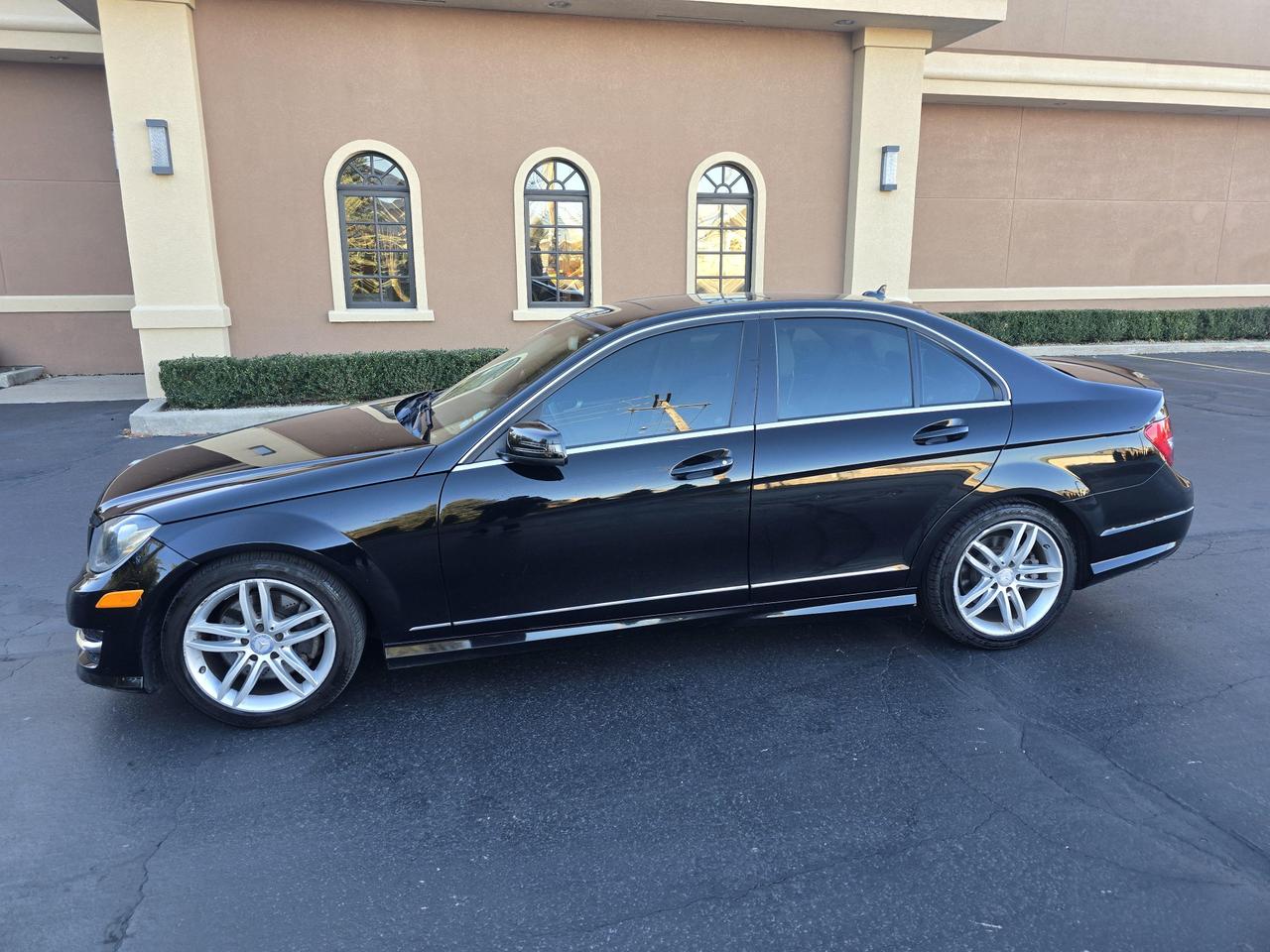 2013 Mercedes-Benz C-Class C300 Sport photo 17