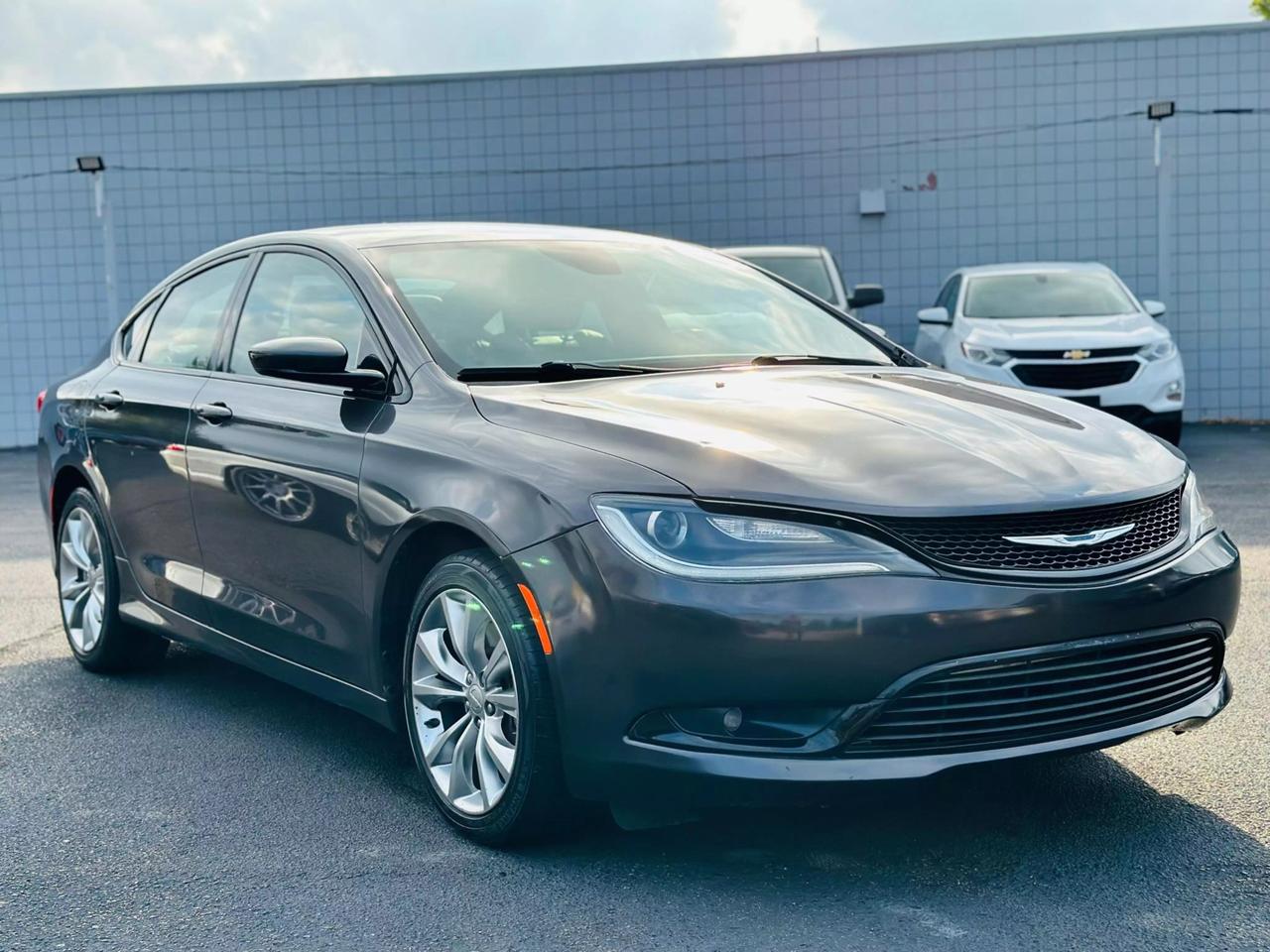 2015 Chrysler 200 S photo 29