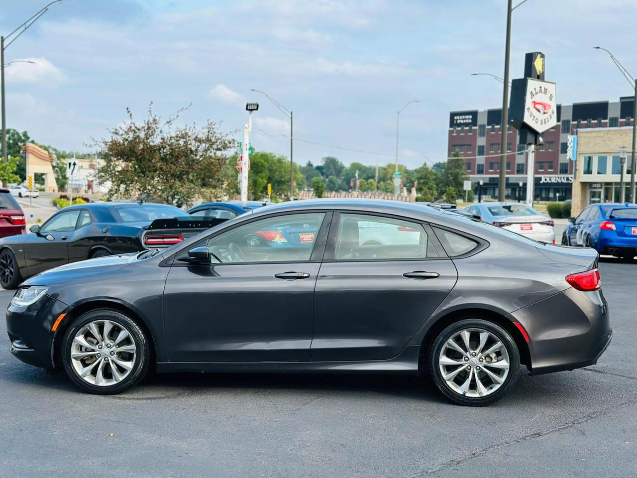 2015 Chrysler 200 S photo 51