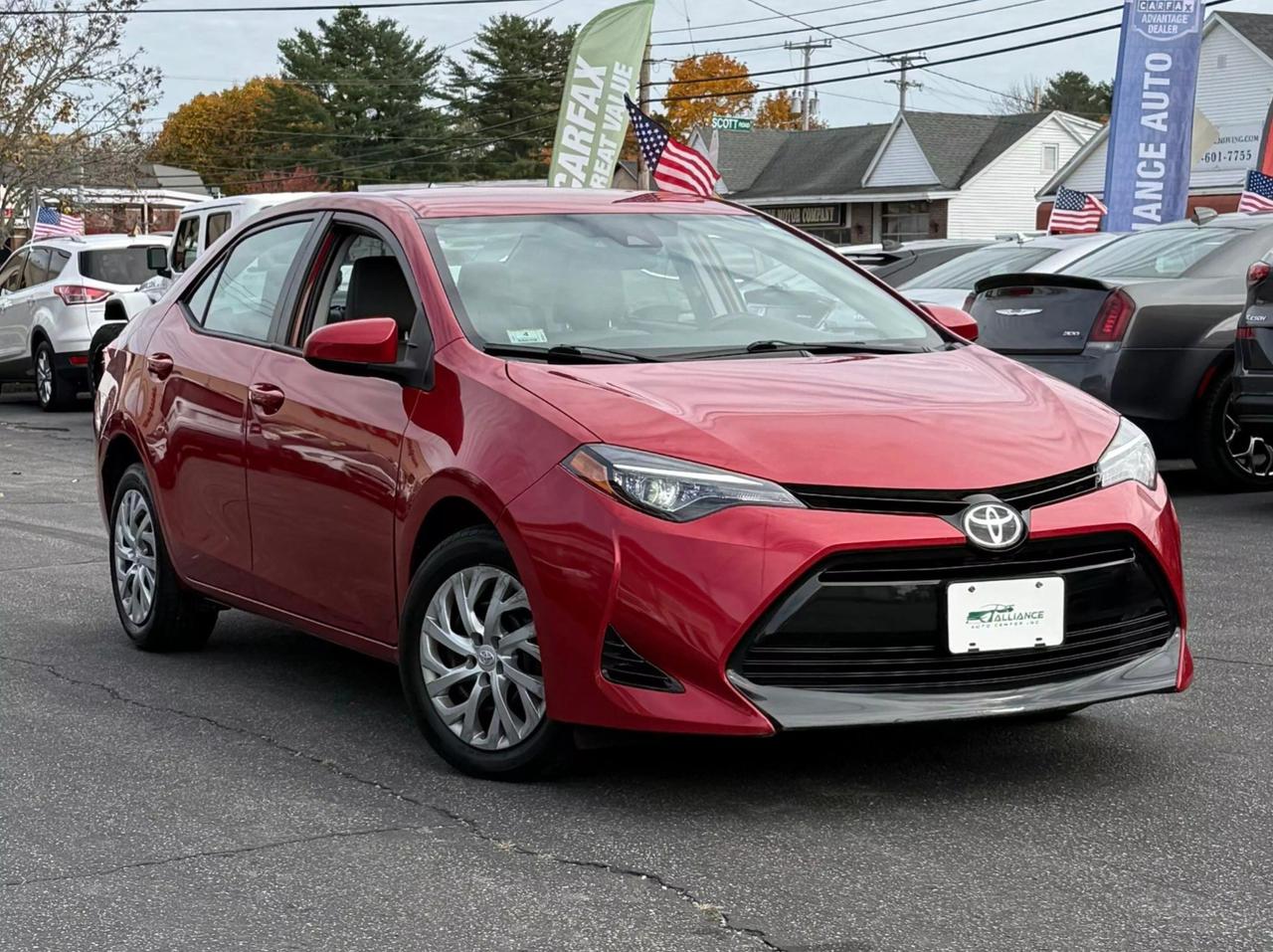 2017 Toyota Corolla LE photo 3