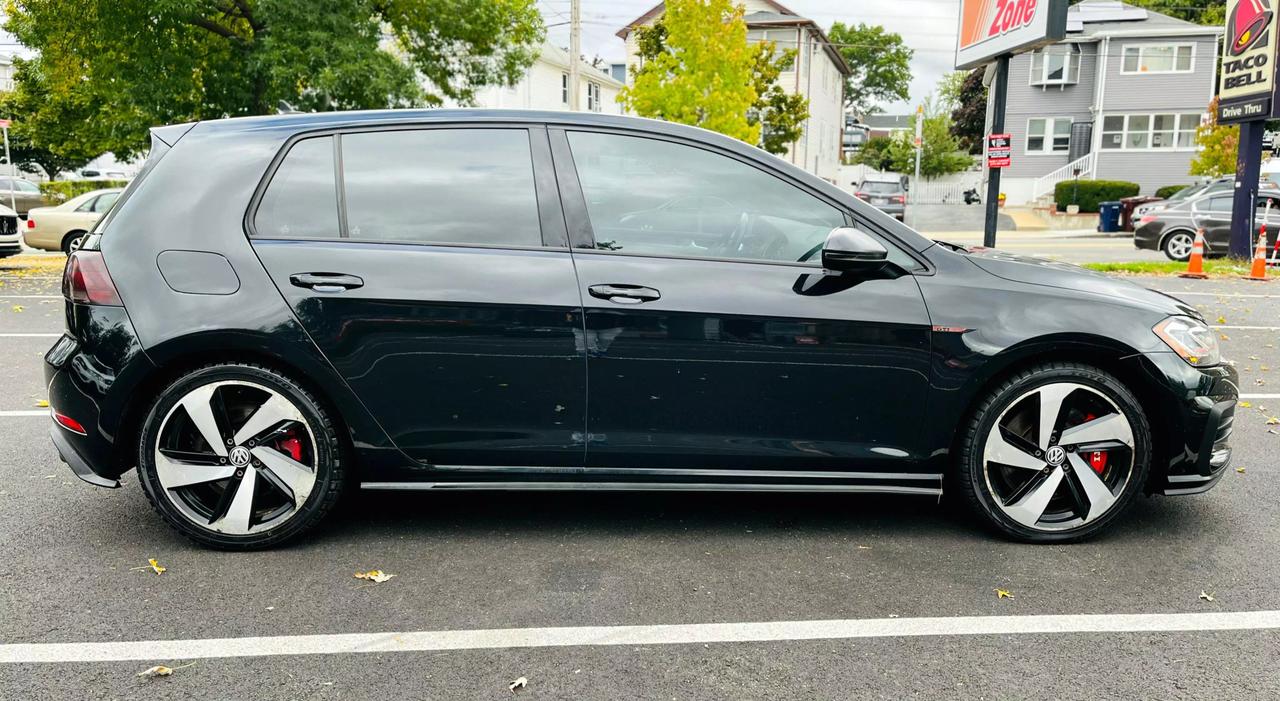 2018 Volkswagen Golf GTI SE photo 7