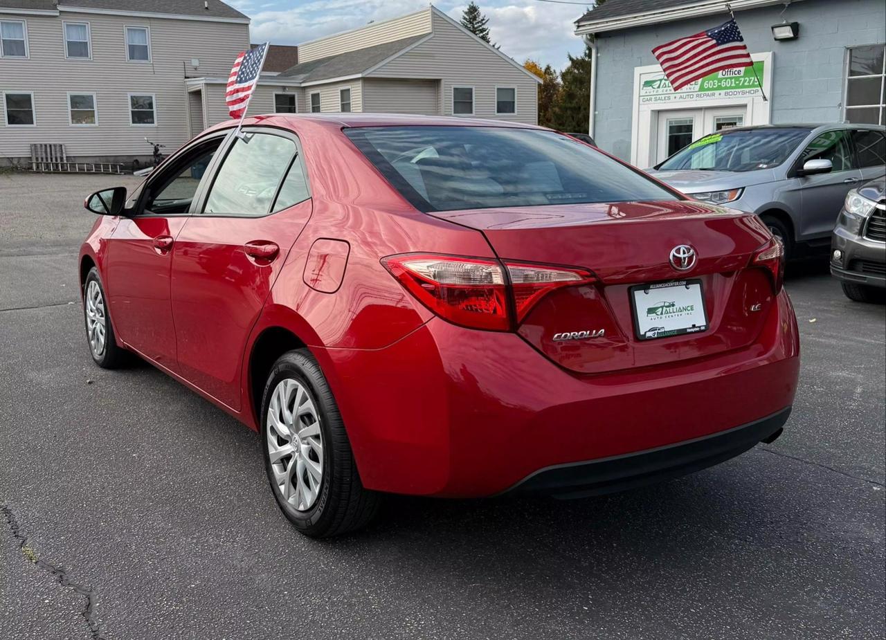 2017 Toyota Corolla LE photo 5