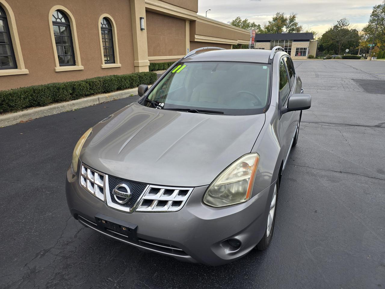 2011 Nissan Rogue SV photo 7