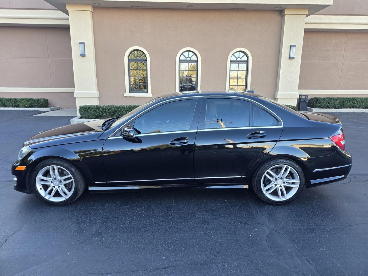 2013 Mercedes-Benz C-Class C300 Sport photo 19