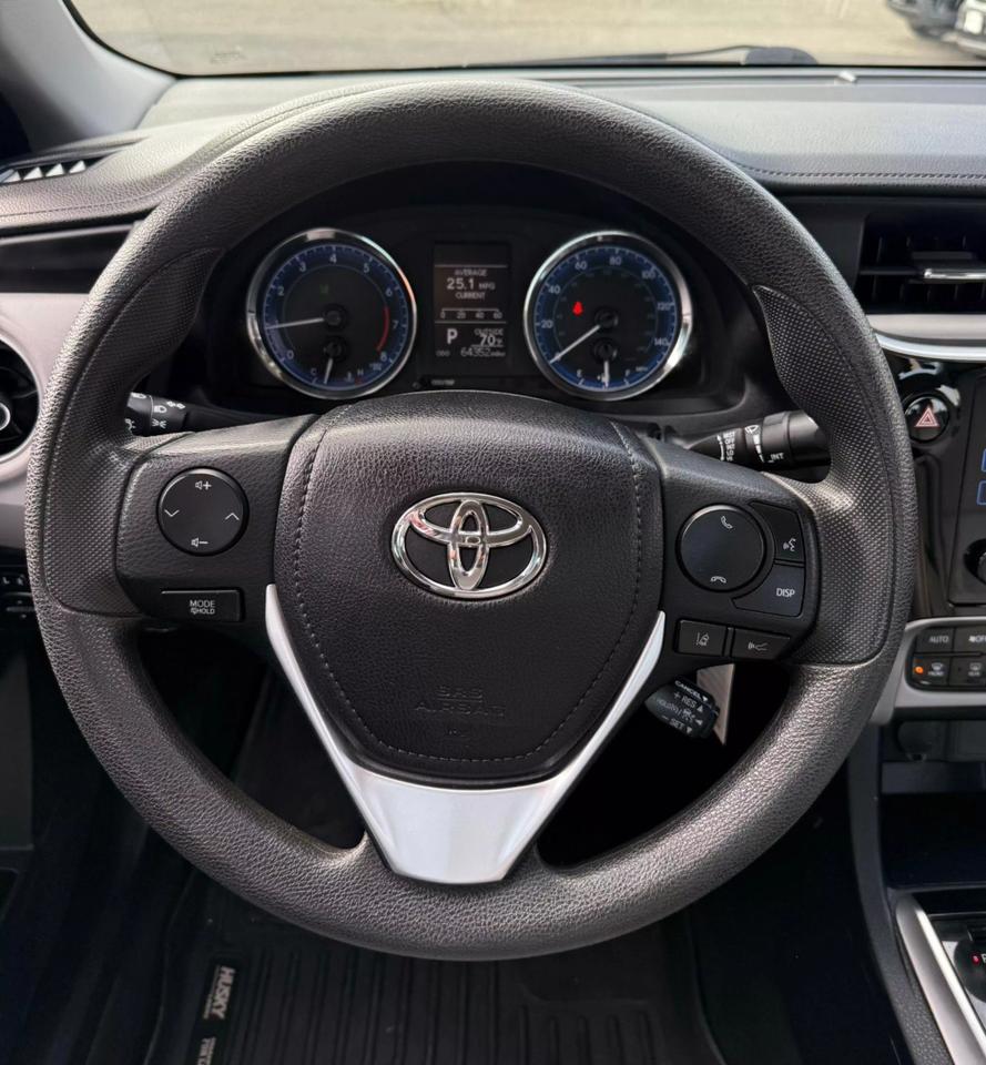 2017 Toyota Corolla LE photo 49