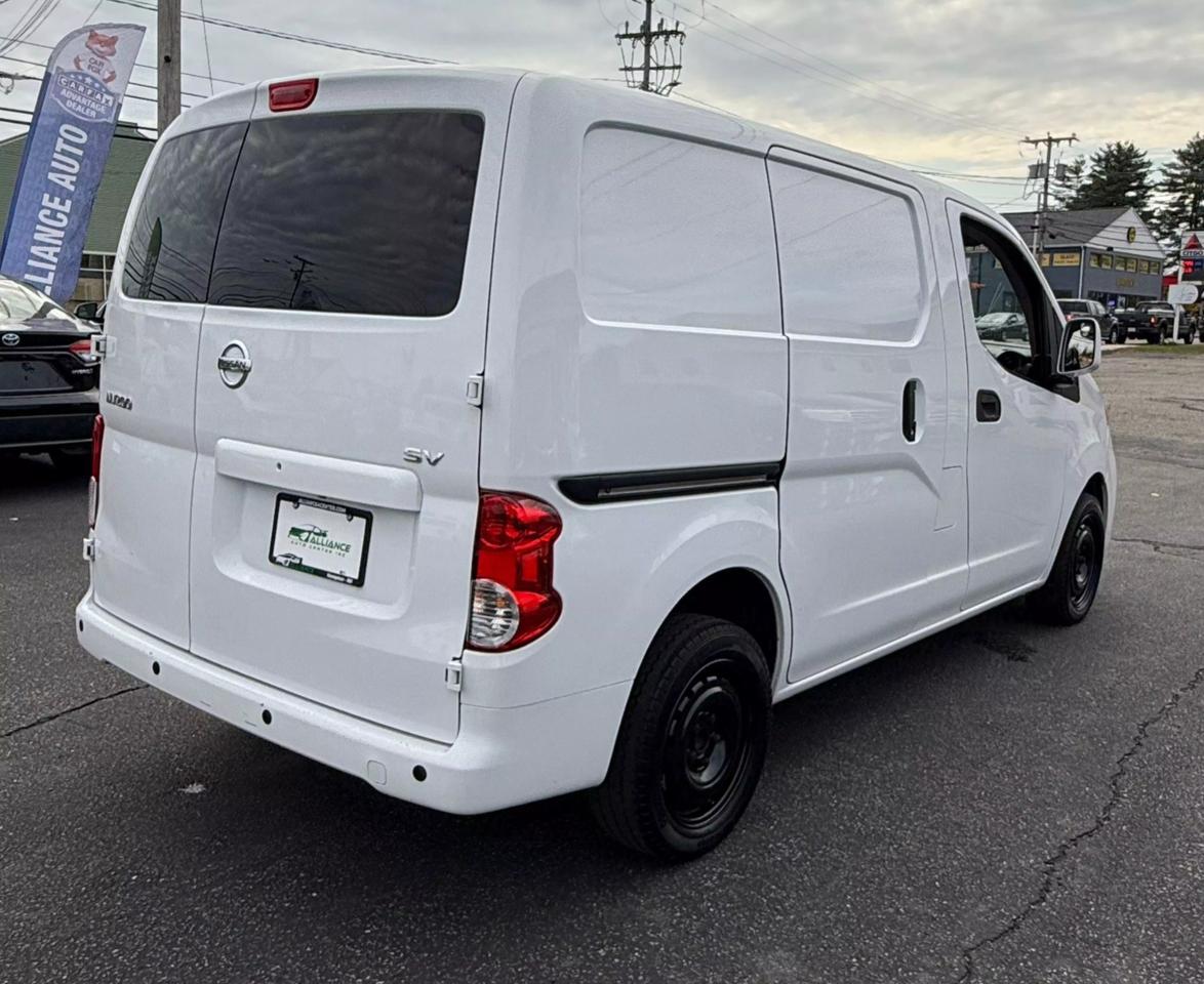 2020 Nissan NV200 SV photo 13