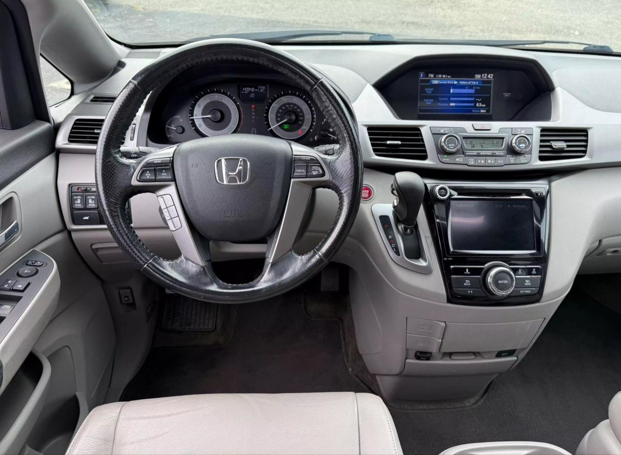 2016 Honda Odyssey EX-L photo 35