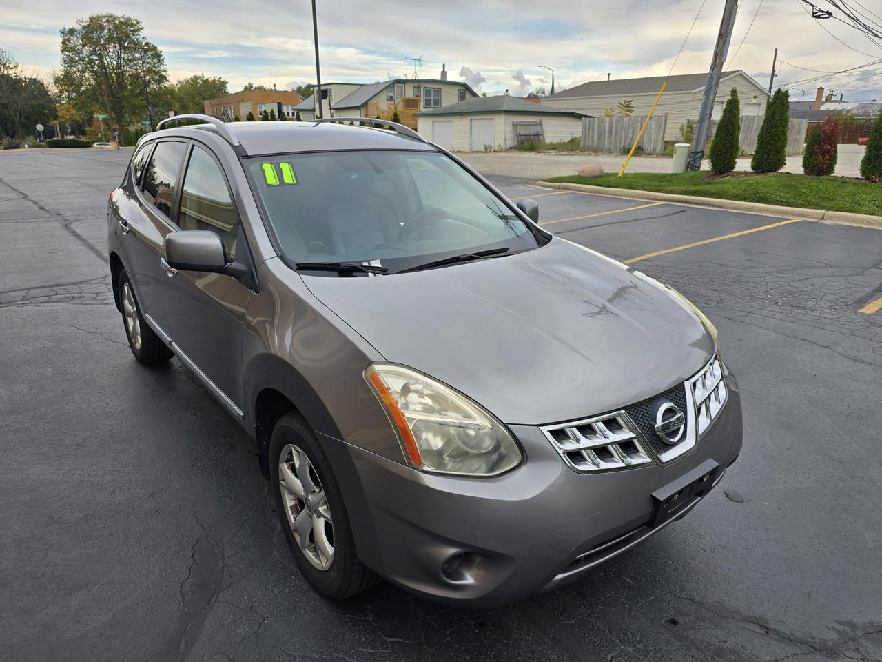 2011 Nissan Rogue SV photo 5