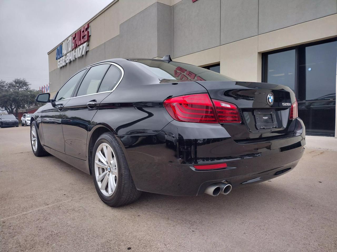 2015 BMW 5 Series 528i photo 15