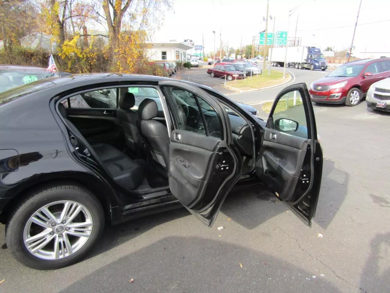 2013 INFINITI G Sedan 37x photo 9