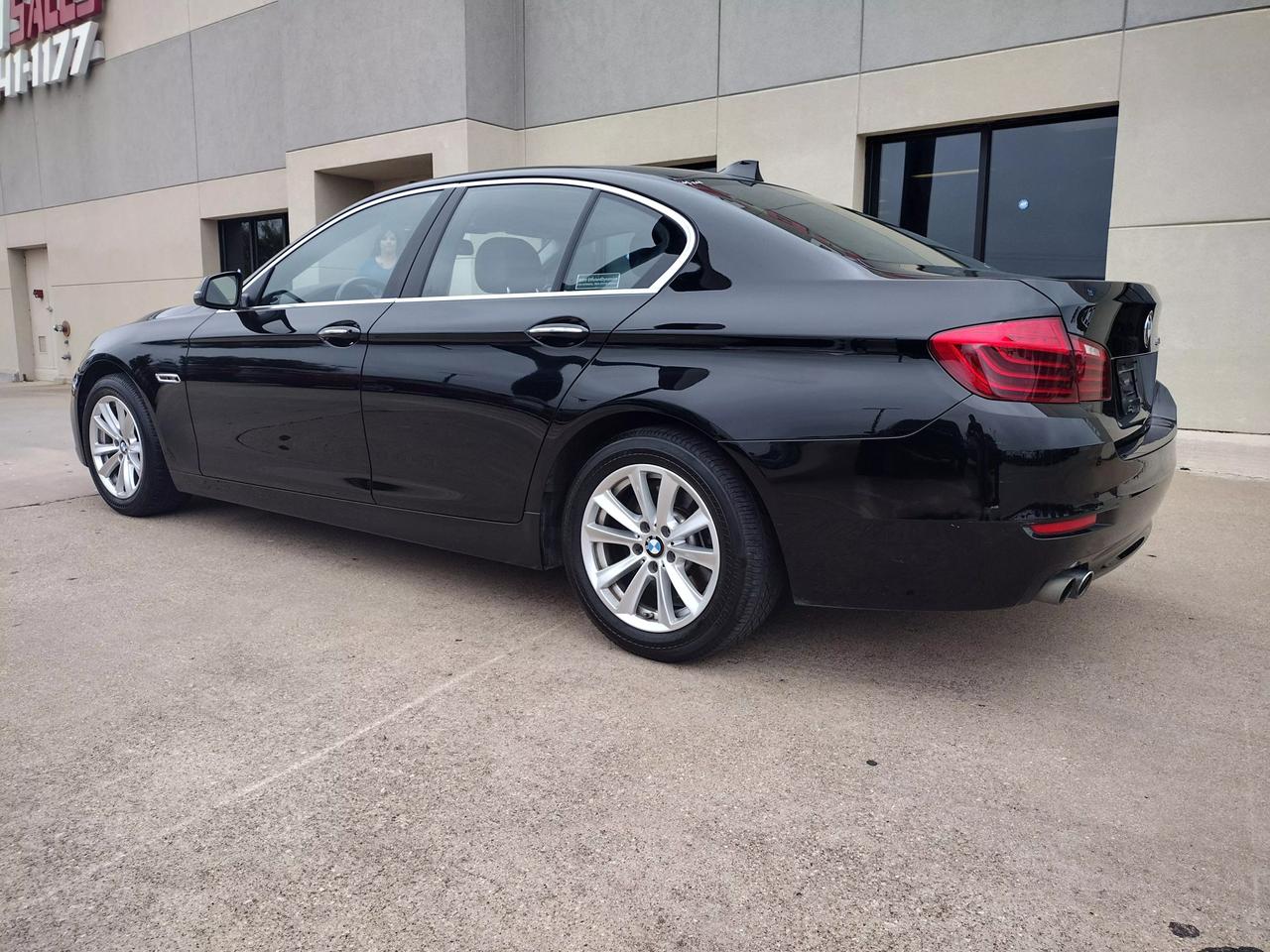 2015 BMW 5 Series 528i photo 11